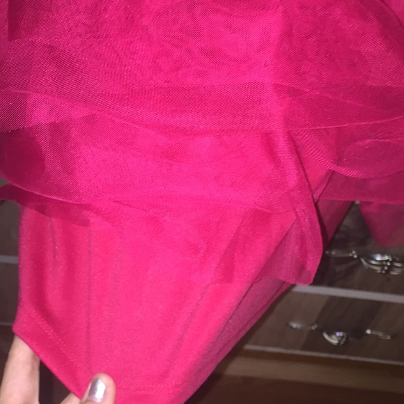 Red tutu - Picture 3 of 3